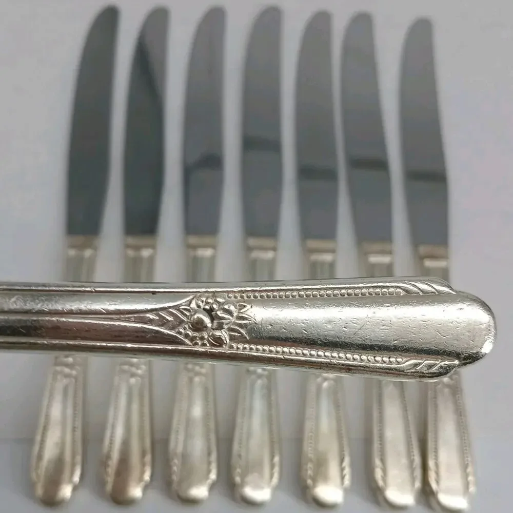 8X BK Wm Rogers 1937 Memory Hiawatha Butter Knives Silverplate Flatware